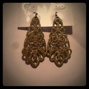 Gifted!! GOLD glittered dangle earrings