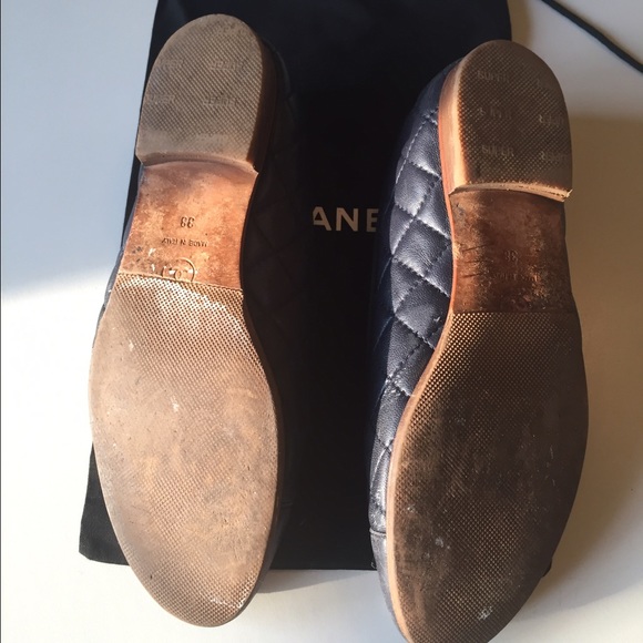 ππ Host PickππChanel quilted navy blue flats. - Picture 2 of 4