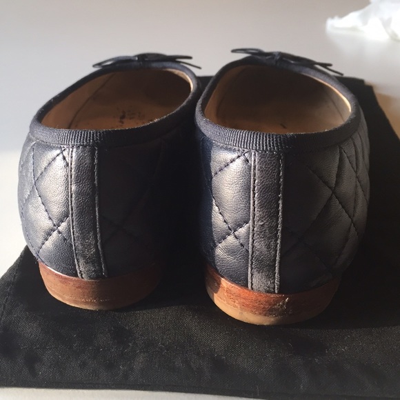ππ Host PickππChanel quilted navy blue flats. - Picture 3 of 4