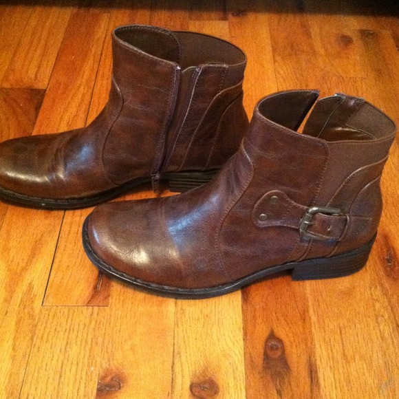 Boots - Picture 2 of 2