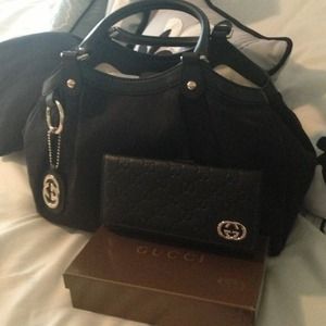 😍Sold😍Gucci wallet