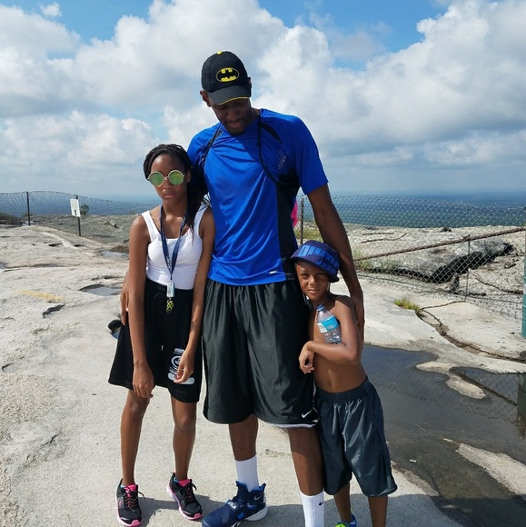 MEET ME AND MY FAMILY - Picture 5 of 6