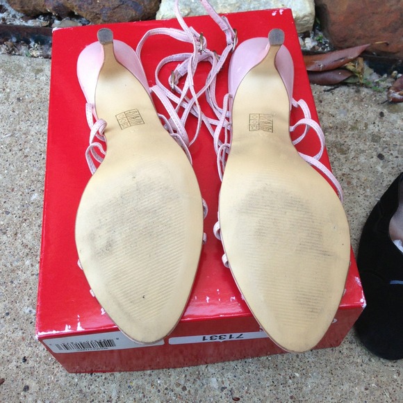 REDUCED Pink leather strappy heels - Picture 3 of 4