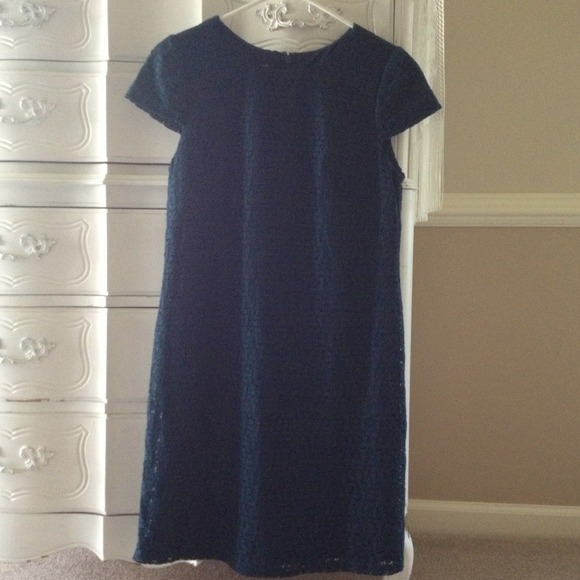 Dresses & Skirts - Dark green eyelet shift dress.  Sz. 6.