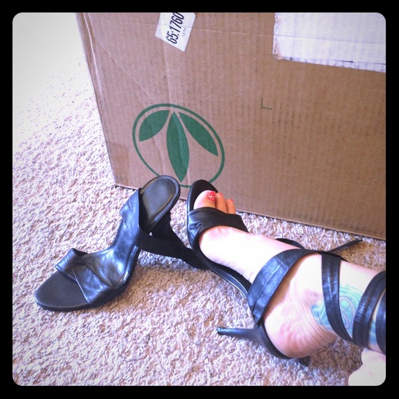 💕ALDO💥Black Leather / Ties up🎉👑💟👍🎀