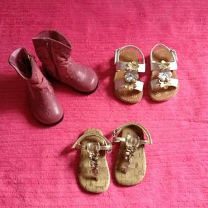 ***SOLD***Baby Shoes