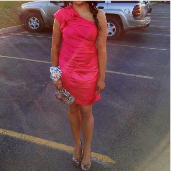 Coral one-shoulder prom / party dress by Express - Picture 1 of 4