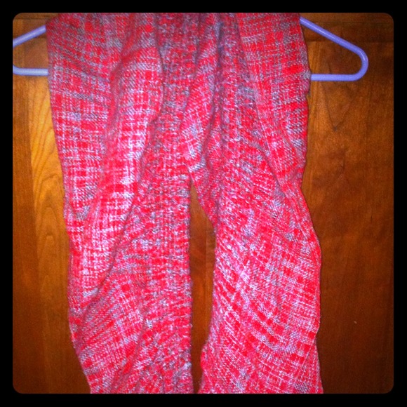 TRADED with @kbraxx Infinity scarf