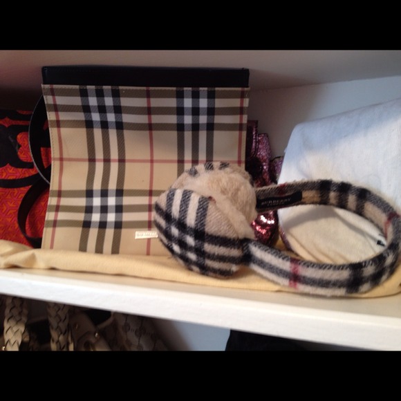 SOLD!!!!!!!!!!!!!!!!❌❌❌❌Burberry earmuffs - Picture 2 of 4
