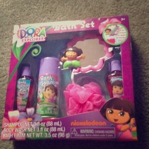 Dora Bath Set