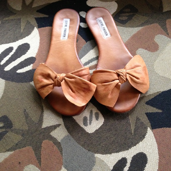Steve Madden Bow Sandals