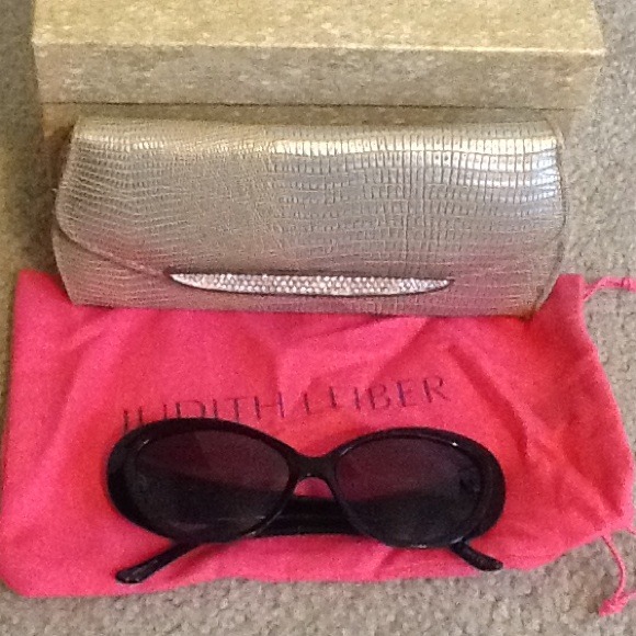 JUDITH LEIBER sunglasses.