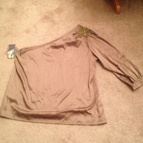 💢REDUCED AGAIN💢 Jennifer Lopez One Shoulder Top