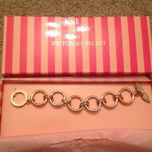 ✋SOLD IN BUNDLE✋ Victoria's Secret Bracelet
