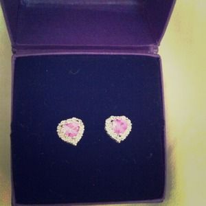 RESERVED❌Swarovski Heart shaped studs, NWOT