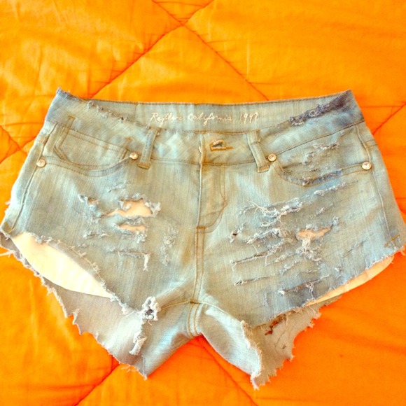 SOLD 🔫 Custom Denim Shorts | distressed | 😎