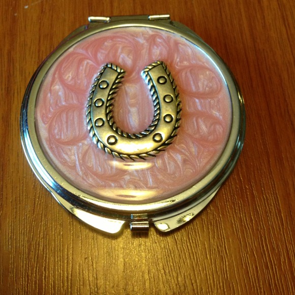 💋Pink Horseshoe Compact mirror💄