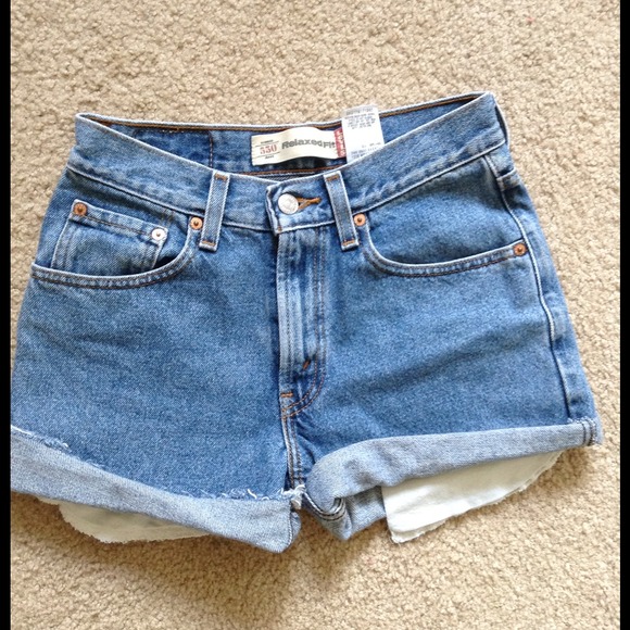 SOLD👏❌ HIGH WAISTED DENIM SHORTS