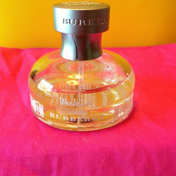 Burberry weekend parfume