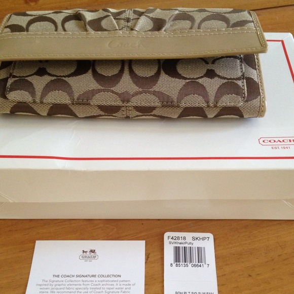 Authentic Coach wallet