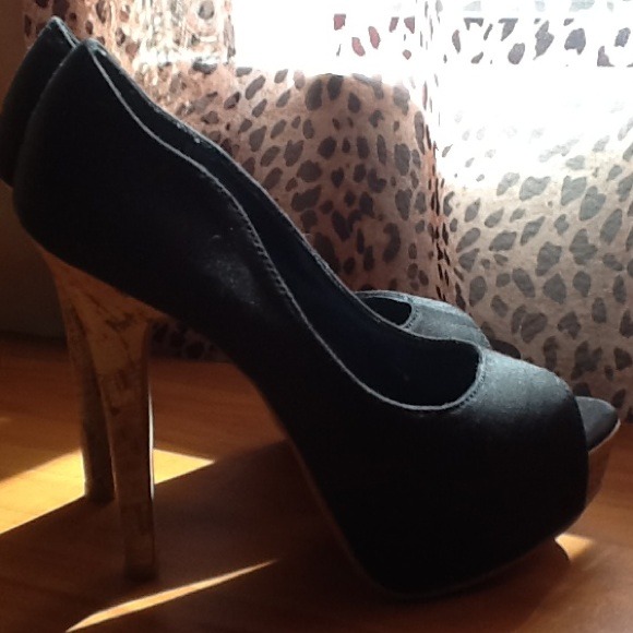 Black heels pice REDUCED