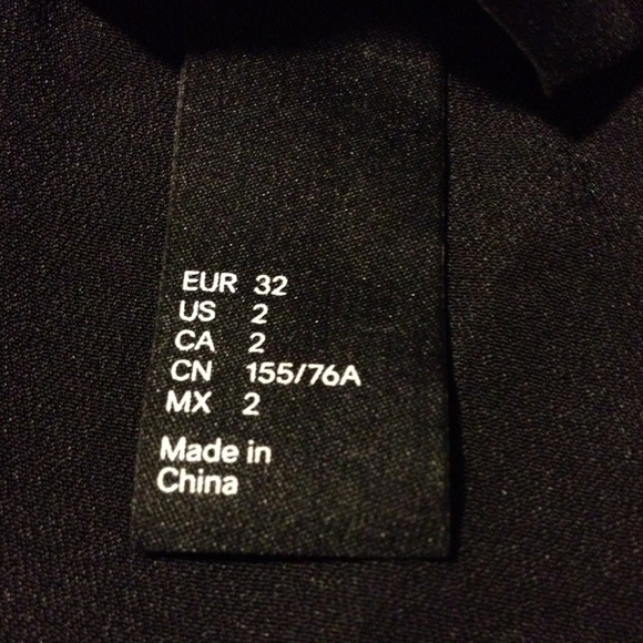 Black top - Picture 2 of 2