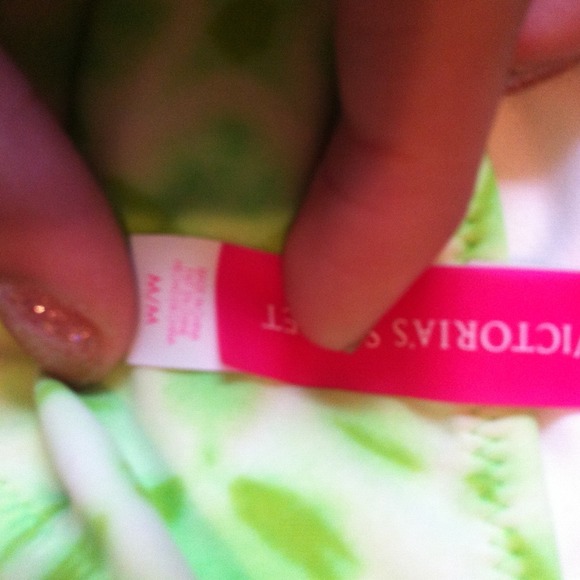 Victoria secret new bathing suit - Picture 3 of 3