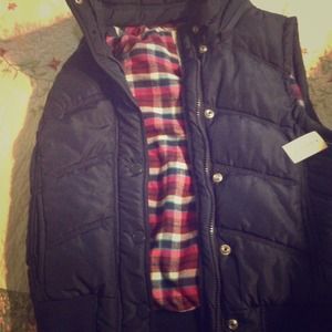 BUNDLED Navy blue Aeropostale vest!