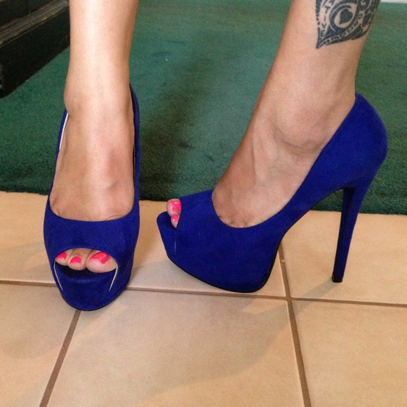 🔆reduced!!!🔆Royal blue 6 in heels