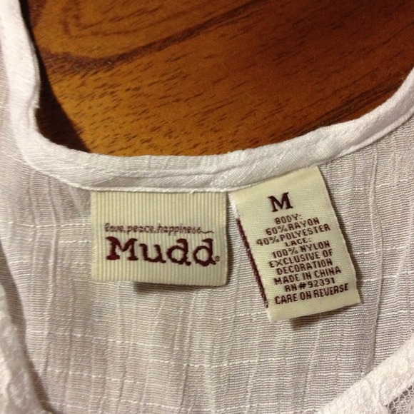 White top - Picture 2 of 2