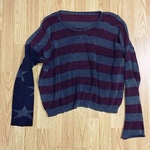 ✨HOST PICK 8/21✨Cassidy American Flag sweater