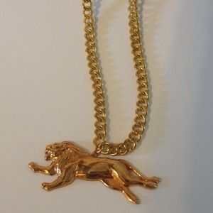 Gold lion chain