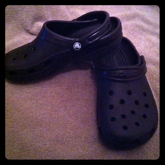 Like new black crocs