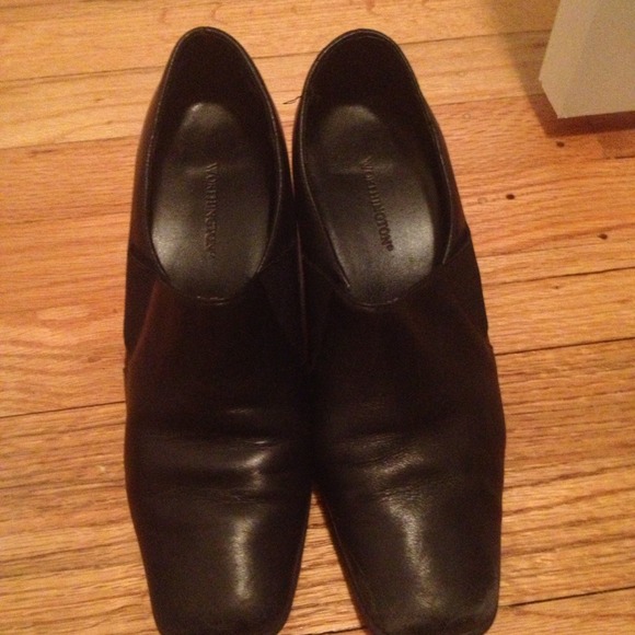 Size 6 1/2 dress shoe