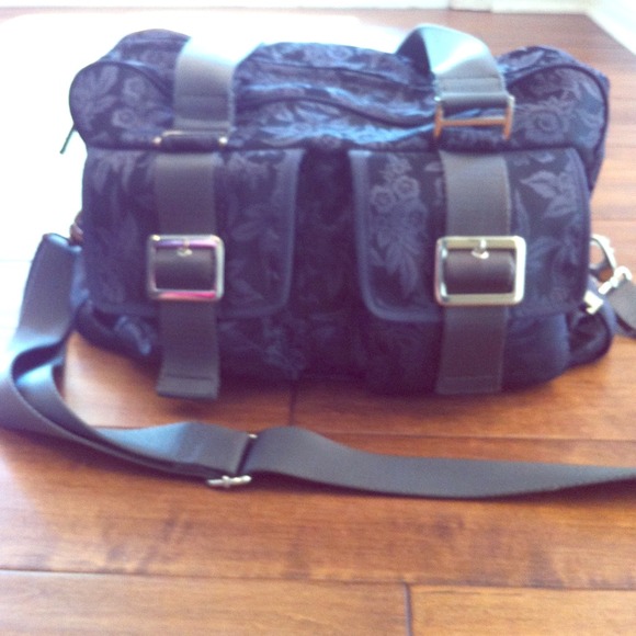 Oioi diaper bag