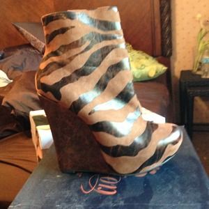 Brown bootie from bakers