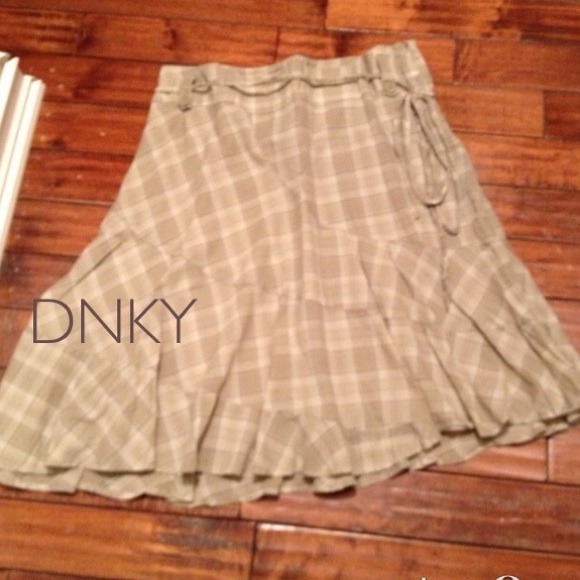 🔴SOLD🔴 DNKY Flowy Skirt