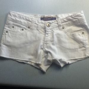 Wallflower size 3 white shorts