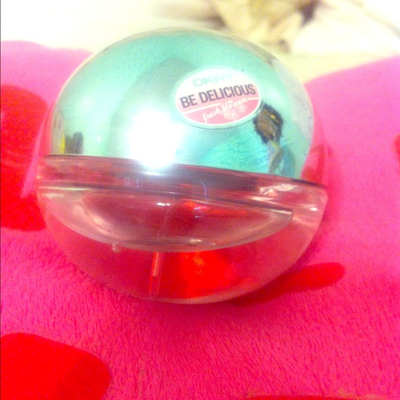 DKNY Be Delicious Fresh Blossom bundle