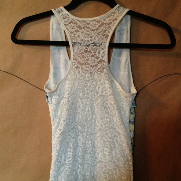 Floral tank top with lace back - Picture 3 of 4