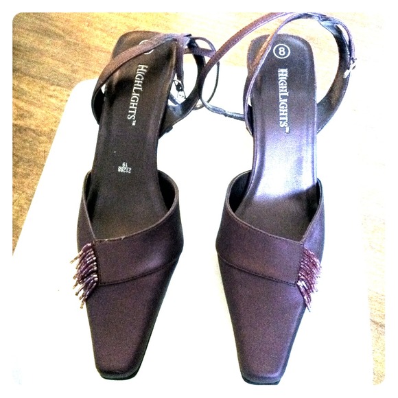 Violet 2 1/2 heels party shoes.