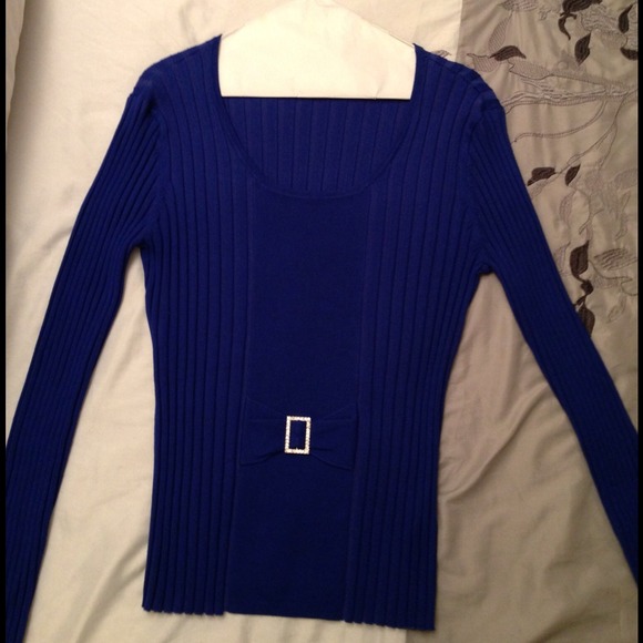 💥Reduced💥 👀Royal blue, long sleeve sweater! - Picture 2 of 4