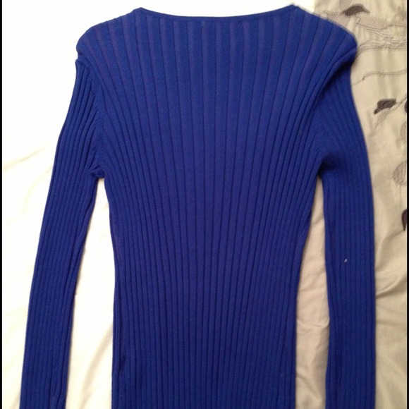 💥Reduced💥 👀Royal blue, long sleeve sweater! - Picture 4 of 4