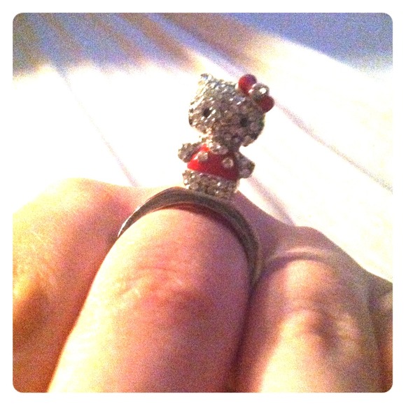 RHINESTONE HELLO KITTY RING
