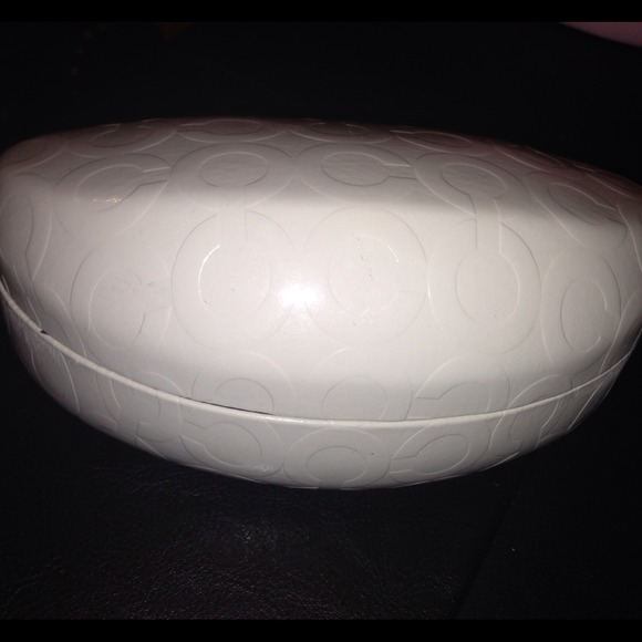 🔴SOLD🔴* Authentic Coach sun glasses case - Picture 1 of 3