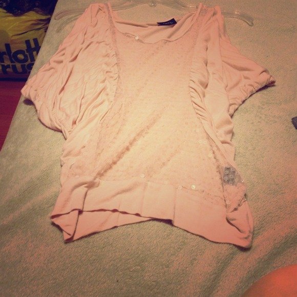 Really cute sleeveless pink sequin top!