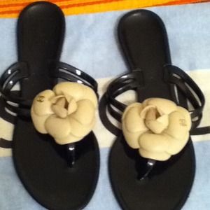 Authentic Chanel Flats NWT sz 7