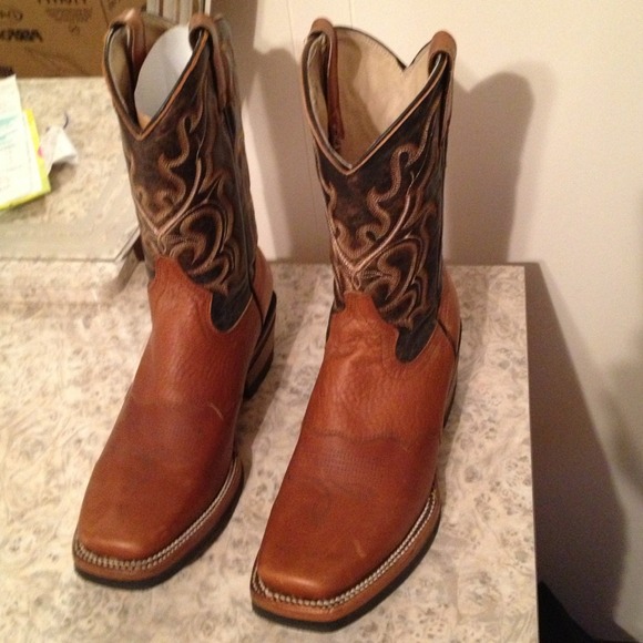 Leather cognac boots