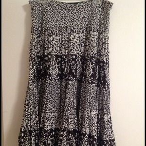 Rampage black and white print skirt