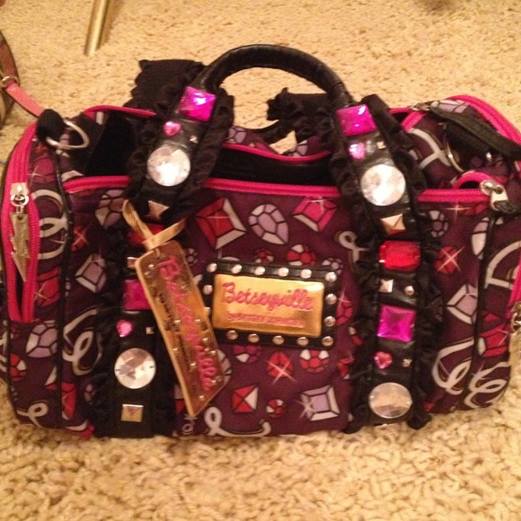 ❌Betseyville by Betsey Johnson tote❌sold in bundle